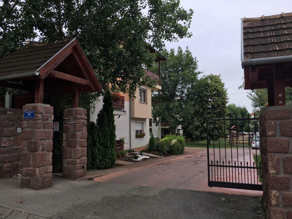 Bella Apartman Balatonalmádi מראה חיצוני תמונה