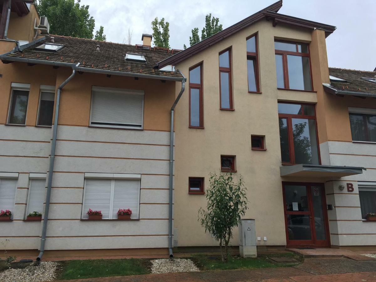 Bella Apartman Balatonalmádi מראה חיצוני תמונה